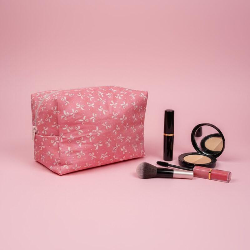 kosmetyczka do przechowywania kosmetyków prezent dla niej